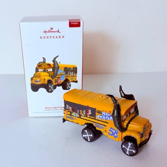 Christmas Disney Pixar Cars Ornament Miss Fritter By Hallmark Keepsake 2019 - Picture 15 of 15